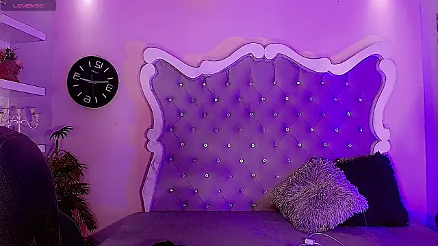 LeyXandrabraz online show from March 16, 2026, 8:22 pm