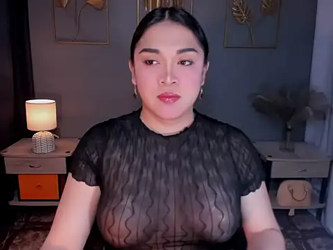 Snapshot of MaxeneCullens chatting on November 10, 2025, 10:20 am MaxeneCullens online show from November 10, 2025, 10:20 am