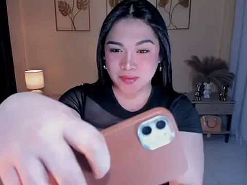 Snapshot of MaxeneCullens chatting on February 2, 2026, 3:27 am MaxeneCullens online show from February 2, 2026, 3:27 am