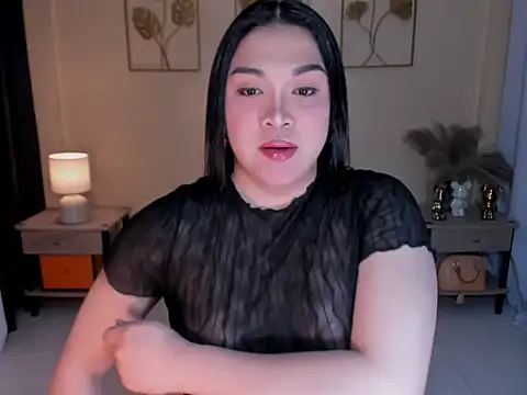 Snapshot of MaxeneCullens chatting on December 22, 2025, 3:06 am MaxeneCullens online show from December 22, 2025, 3:06 am