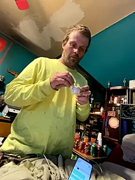 Snapshot of charactrzero chatting on October 29, 2025, 11:25 pm charactrzero online show from October 29, 2025, 11:25 pm