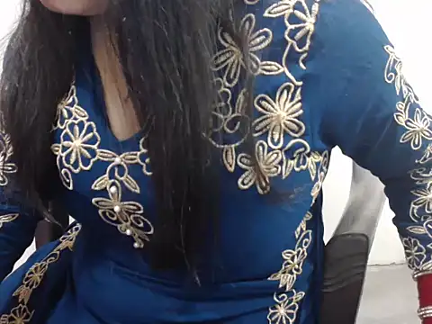 HOT CHILLY online show from April 23, 2026, 12:40 pm
