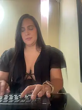Snapshot of kendall_52 chatting on July 7, 2026, 1:25 pm kendall 52 online show from July 7, 2026, 1:25 pm