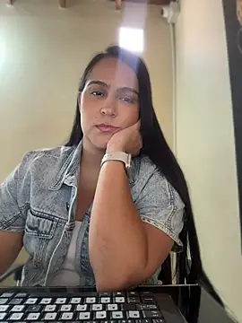 Snapshot of kendall_52 chatting on April 27, 2026, 5:33 pm kendall 52 online show from April 27, 2026, 5:33 pm