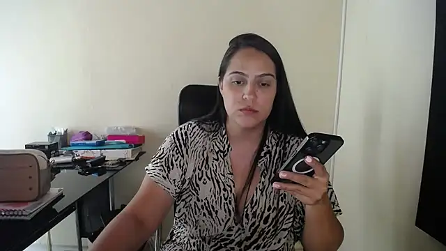 kendall 52 online show from October 7, 2025, 4:41 pm