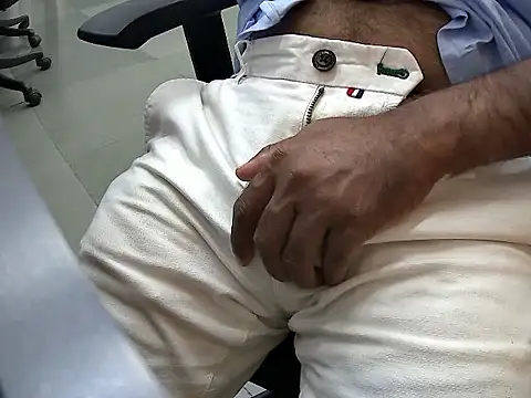 Snapshot of hotdikforu chatting on April 1, 2026, 12:28 pm hotdikforu online show from April 1, 2026, 12:28 pm