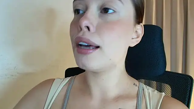 lisbet21x online show from May 22, 2026, 9:57 pm