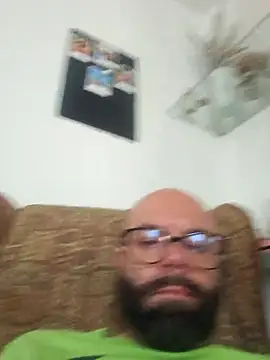 Dolceporco19 online show from April 18, 2026, 12:51 pm