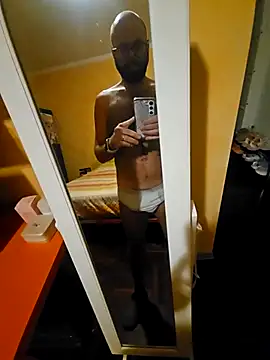 Dolceporco19 online show from November 5, 2025, 5:38 pm