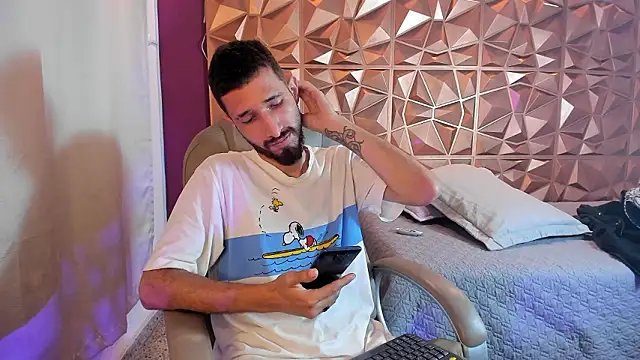 sam bisex online show from March 18, 2026, 4:26 am