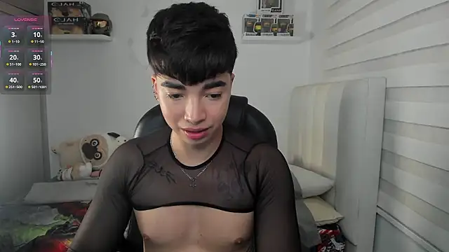 santy7v7 online show from March 22, 2026, 1:34 pm