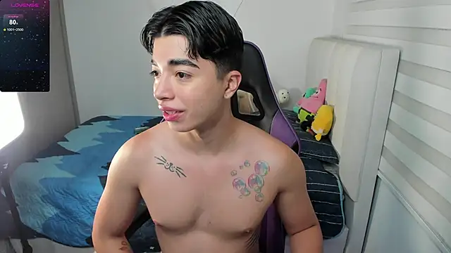 santy7v7 online show from October 2, 2025, 1:14 pm