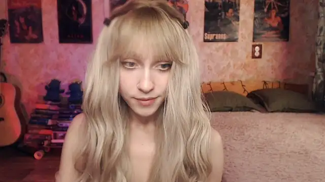 Friendly Ellie online show from March 21, 2025, 3:22 am