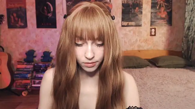 Friendly Ellie online show from October 26, 2025, 12:22 am