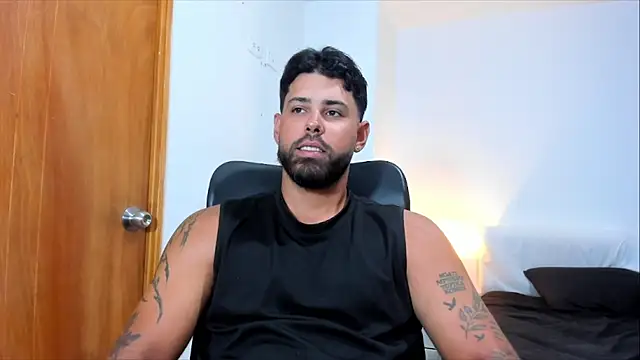Snapshot of Justyn_Torres chatting on May 19, 2026, 2:35 pm Justyn Torres online show from May 19, 2026, 2:35 pm