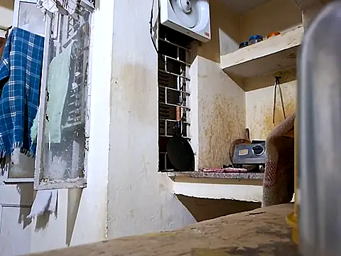 Adityagj123 online show from October 6, 2025, 2:40 pm