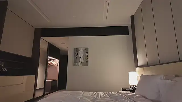 lukegunn online show from October 9, 2025, 12:49 pm