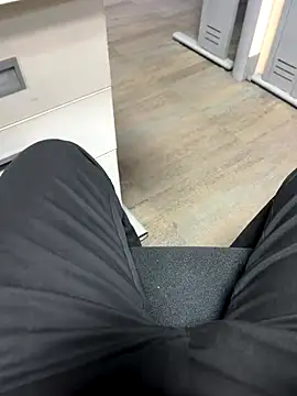 Snapshot of Bareilly_Boy1 chatting on December 18, 2025, 4:28 am Bareilly Boy1 online show from December 18, 2025, 4:28 am