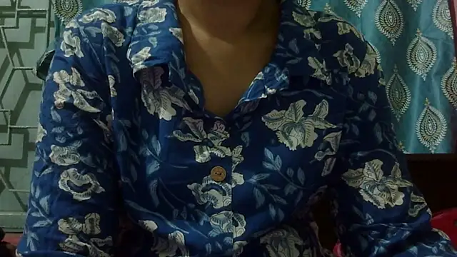 Snapshot of AVNI09- chatting on February 4, 2026, 1:06 pm AVNI09- online show from February 4, 2026, 1:06 pm