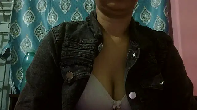 Snapshot of AVNI09- chatting on January 15, 2026, 5:16 pm AVNI09- online show from January 15, 2026, 5:16 pm