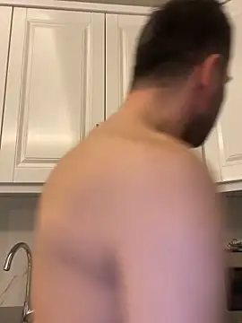 Emre-34 online show from April 5, 2026, 7:53 pm