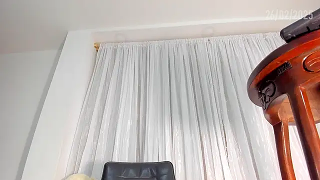 jaddyk  online show from February 26, 2025, 8:58 pm