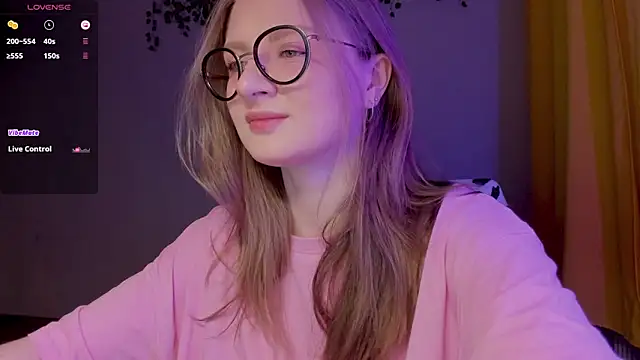 mollytuck online show from April 15, 2026, 3:27 pm