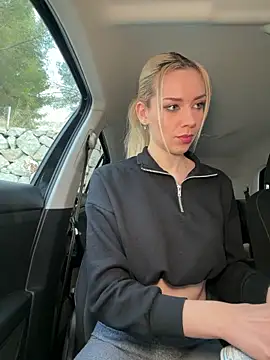 Snapshot of HopeHeaven chatting on January 6, 2026, 4:00 pm HopeHeaven online show from January 6, 2026, 4:00 pm