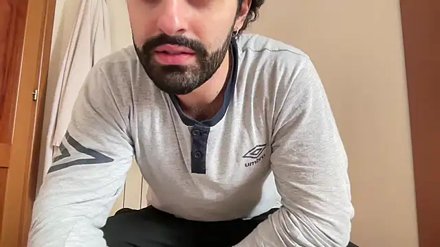 Snapshot of tuttizie chatting on January 13, 2026, 9:46 am tuttizie online show from January 13, 2026, 9:46 am