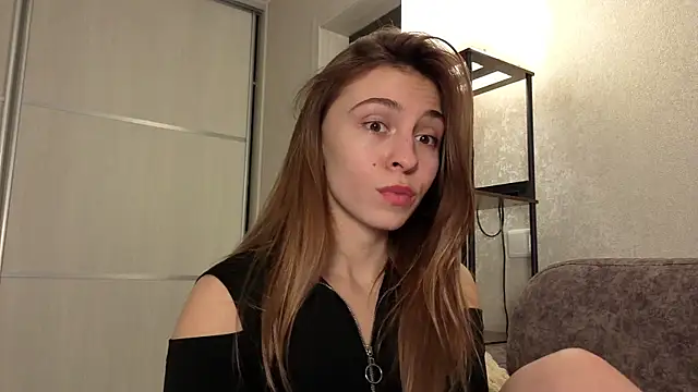 LovelyKatea online show from November 28, 2025, 2:06 pm