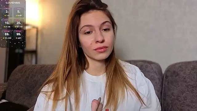 LovelyKatea online show from February 22, 2026, 1:13 pm