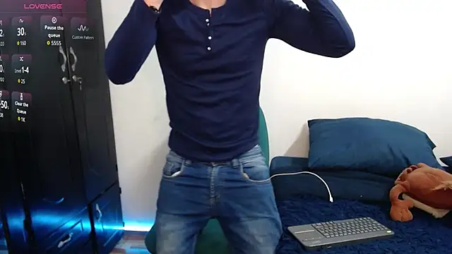 Snapshot of ramseesh chatting on January 18, 2026, 10:02 pm ramseesh online show from January 18, 2026, 10:02 pm