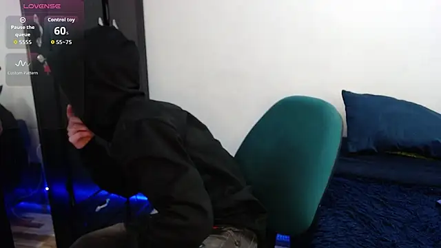 Snapshot of ramseesh chatting on December 19, 2025, 10:45 pm ramseesh online show from December 19, 2025, 10:45 pm