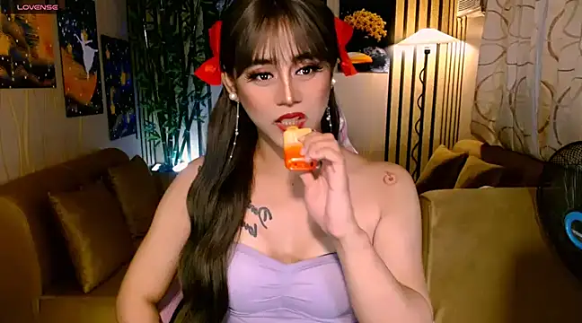 UrSweetKatCakes online show from February 16, 2025, 11:50 pm