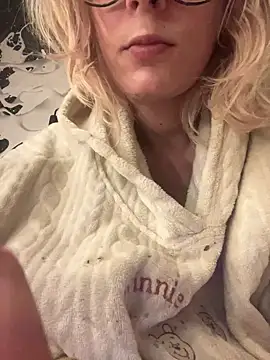 Snapshot of MarikaWild93 chatting on December 3, 2024, 10:34 pm MarikaWild93 online show from December 3, 2024, 10:34 pm