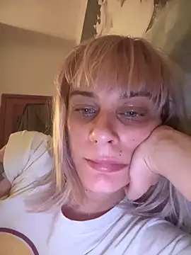 Snapshot of MarikaWild93 chatting on December 5, 2024, 10:28 pm MarikaWild93 online show from December 5, 2024, 10:28 pm