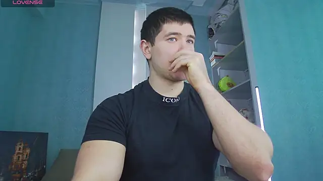 Snapshot of Arilas_ chatting on March 13, 2025, 7:20 am Arilas  online show from March 13, 2025, 7:20 am