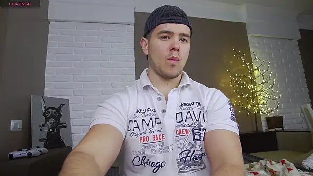 Snapshot of Arilas_ chatting on December 20, 2024, 7:33 am Arilas  online show from December 20, 2024, 7:33 am