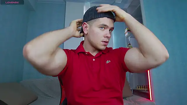 Snapshot of Arilas_ chatting on February 14, 2025, 10:28 am Arilas  online show from February 14, 2025, 10:28 am