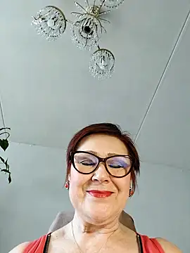 Snapshot of Fire_Night chatting on November 1, 2025, 8:19 am Fire Night online show from November 1, 2025, 8:19 am