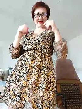 Snapshot of Fire_Night chatting on September 30, 2025, 7:47 am Fire Night online show from September 30, 2025, 7:47 am