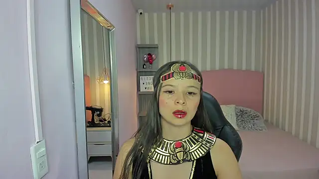 Snapshot of LORELAIGIVEN chatting on October 31, 2025, 12:35 pm LORELAIGIVEN online show from October 31, 2025, 12:35 pm