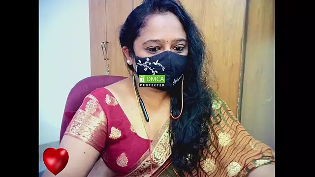 sexynayan23 online show from October 22, 2025, 5:07 am