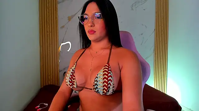isabella1sexy online show from May 16, 2026, 3:49 am