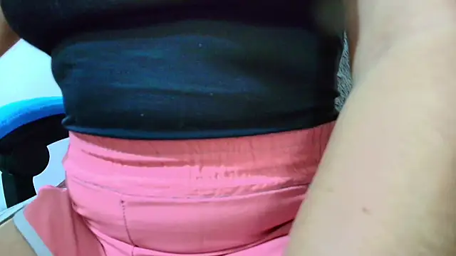 klylls squirt  online show from February 16, 2026, 7:45 pm