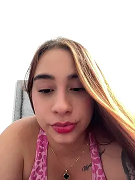 Elena222  online show from May 27, 2026, 9:00 pm