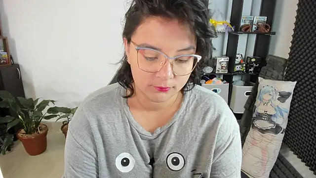 aika-dreams online show from February 27, 2025, 12:23 pm