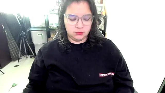 aika-dreams online show from November 30, 2025, 12:50 pm