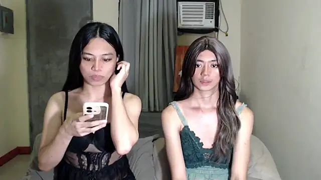 Snapshot of Urworldclasstrans chatting on November 23, 2025, 9:47 pm Urworldclasstrans online show from November 23, 2025, 9:47 pm