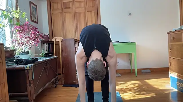 Snapshot of LeahWilde chatting on February 18, 2025, 3:10 pm LeahWilde online show from February 18, 2025, 3:10 pm